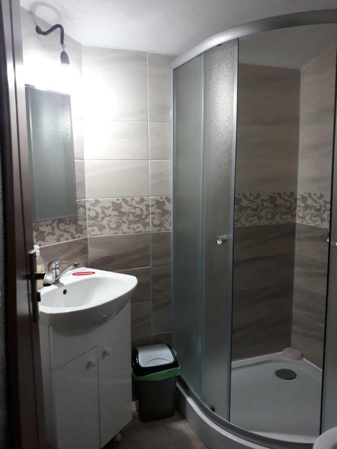 Pensiunea Covaciu Vadu Izei Buitenkant foto